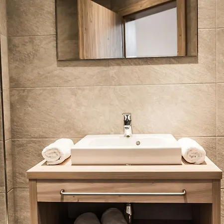 Apartment A Casa Smaragd